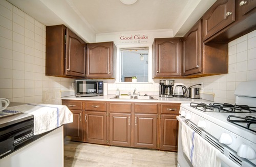 Mayfield Heights Cottage | Pet-Friendly Mayfield Heights Vacation Rental!