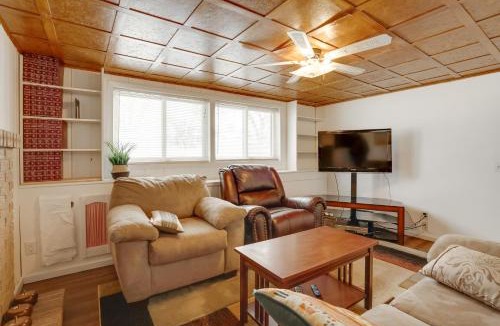 Spring Lake Park Apartment | Pet-Friendly Minneapolis Apt Near Shops & Dining!
