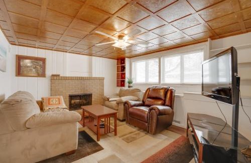 Spring Lake Park Apartment | Pet-Friendly Minneapolis Apt Near Shops & Dining!