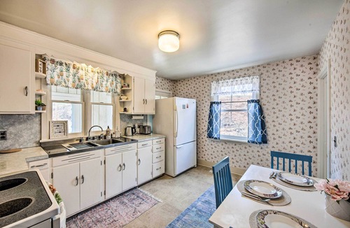 Mohnton House | Pet-Friendly Mohnton House Near Golf Course!