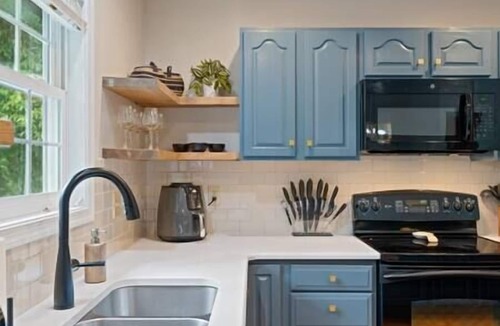 Massanutten House | Pet Friendly Mountain Getaway, Closet to Everything