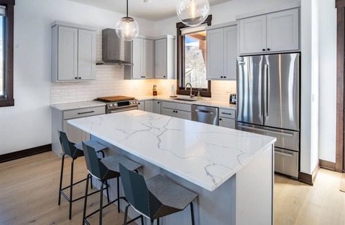 Silverthorne House | Pet-Friendly Mountain Escape | Firepit | Near Trails + Adventure