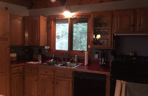 Woodsville House | Pet friendly. Mountain lakes chalet Non smoking!