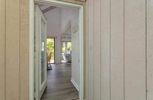 Night Heron House | Pet Friendly, Nature Preserve, Loft, NH52
