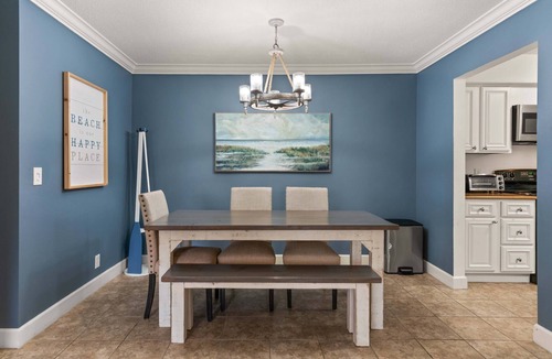 Saint Simons Heights Condo | Pet Friendly (no pet fees) | Ground Level | Pool | Fitness Center | Tennis/Pickleball | Playground