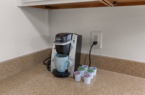 Saint Simons Heights Condo | Pet Friendly (no pet fees) | Ground Level | Pool | Fitness Center | Tennis/Pickleball | Playground