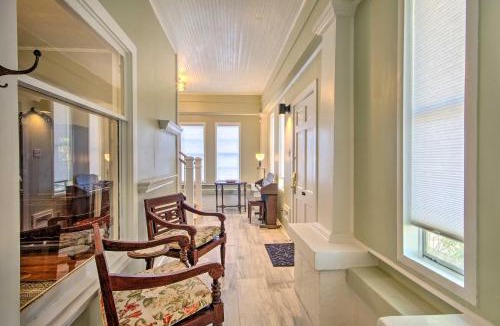 Natchez House | Pet-Friendly Natchez Home: Walk to Downtown!