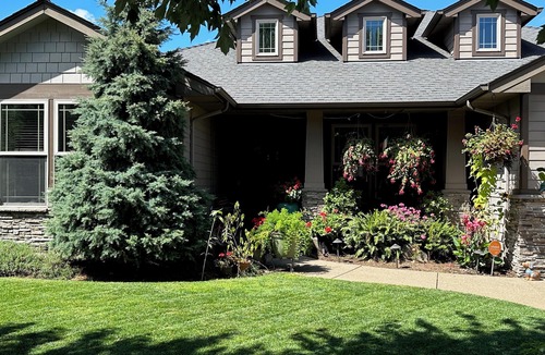 South Gateway House | PET FRIENDLY & NO CLEANING FEE! CAPPUCCINO, WINERIES, MOUNTAINS and OCEAN