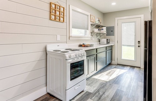 Dogwood Park Apartment | Pet Friendly! Norfork Lake Getaway w/Fire Pit