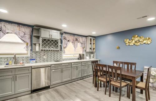 North Philadelphia House | Pet Friendly! NW Philly Rowhouse with Fenced Yard!