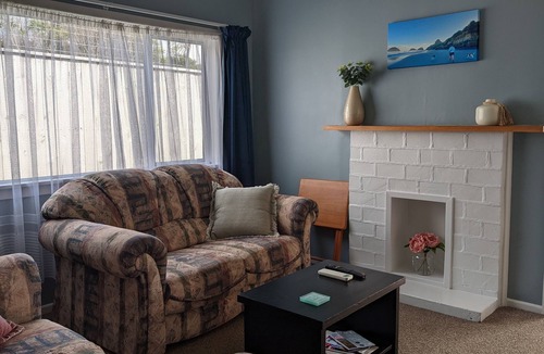 New Plymouth Cottage | Pet friendly