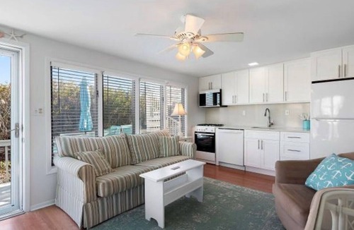 South Beach Haven Condo | PET FRIENDLY OCEANFRONT 1BR Perfect For a COUPLE!
