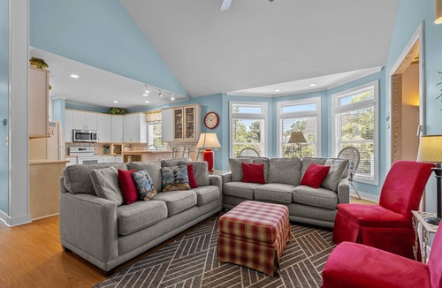 Emerald Isle House | Pet Friendly, Oceanside Interior Home Private Pool, Golf Cart, and Easy Access.