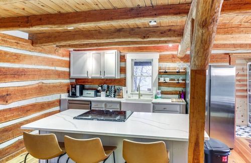 West Union Cabin | Pet-Friendly Ohio Cabin w/ Deck, Grill & Fire Pit!
