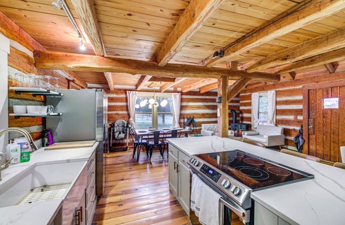 West Union Cabin | Pet-Friendly Ohio Cabin w/ Deck, Grill & Fire Pit!
