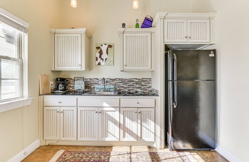 Enterprise Cabin | Pet-Friendly Opp Vacation Rental w/Spacious Deck!