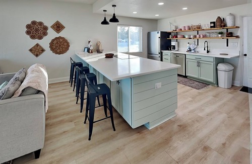 O'byrne House | Pet-friendly Ormond Beach bungalow, newly updated and steps from the beach!