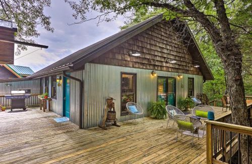 Fremont County House | Pet-Friendly Outdoor Paradise w/Grill, Decks