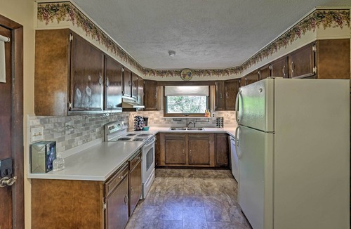 Willard Cottage | Pet-friendly Ovid Home Near Seneca Lake & Wineries