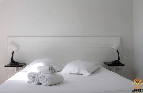 Grandcamp-Maisy Hotel | Pet-friendly Place! Parking, Pool! Short Drive to Omaha and D-Day Beach!