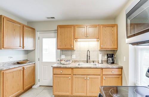 Pacific House | Pet-Friendly Pacific Cottage Near Purina Farms!