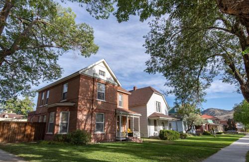 Salida House | Pet Friendly-Parkside- Downtown Salida