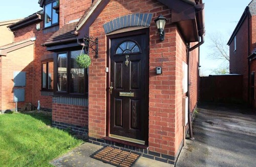 Chester House | Pet Friendly perfect for temp/flexible stays