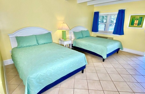 Atlantic Beach Hotel | Pet-friendly - Pool - 3 Blocks to Beach! Unit 304