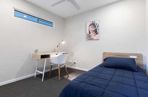 Maroochydore House | Pet Friendly, Pool and More in Maroochydore