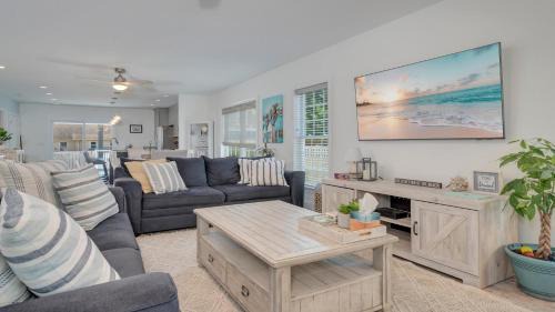 Town Bank House | Pet-Friendly Pool Bayside Coastal Cottage