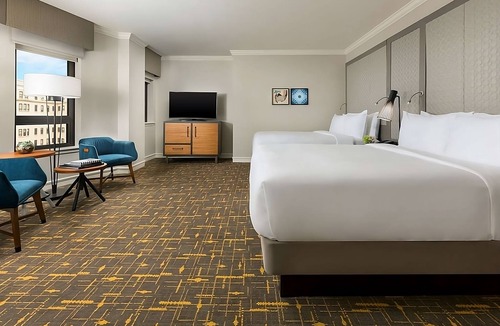 Lower Nob Hill Hotel | Pet-Friendly Premiere Two Queens at Stanford Court Hotel!