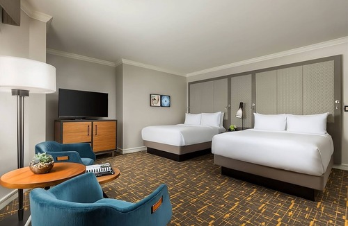 Lower Nob Hill Hotel | Pet-Friendly Premiere Two Queens at Stanford Court Hotel!