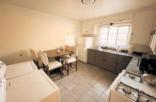 Highland Business House | Pet Friendly! Private Casita in Nob Hill