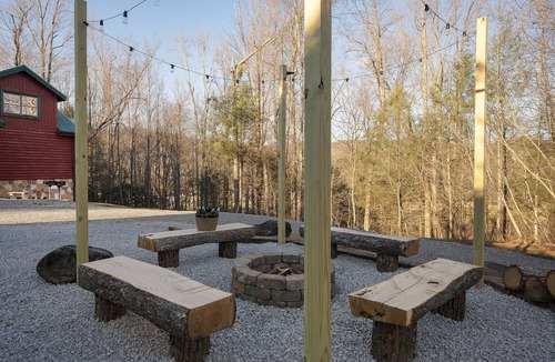 Cosby Cabin | Pet friendly! Private heated pool! Theatre!