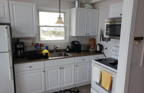 Charlestown House | Pet-Friendly Private Beach Oceanfront Cottage