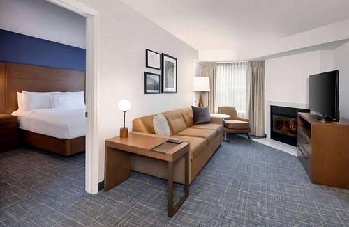 Alpharetta Hotel | Pet-friendly Property! Relaxing 2BR Suites with Full Kitchen, Free Breakfast!