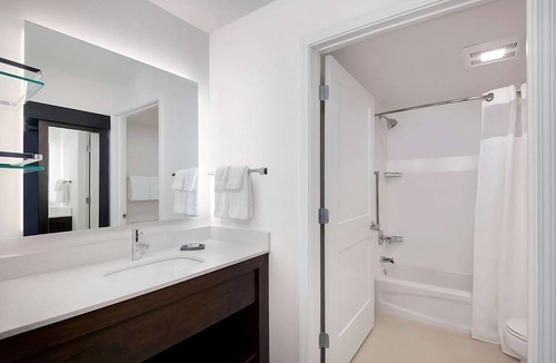 Alpharetta Hotel | Pet-friendly Property! Relaxing 2BR Suites with Full Kitchen, Free Breakfast!