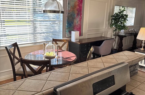 Garden Oaks House | Pet-Friendly Ranch Style Home in NW Houston