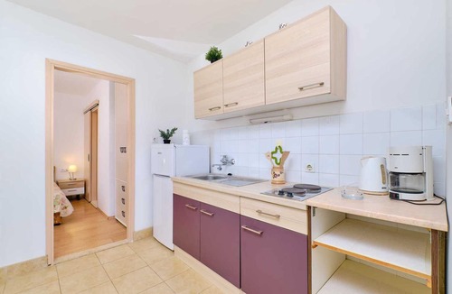 Cove Murtar Apartment | Pet-Friendly Retreat for Two