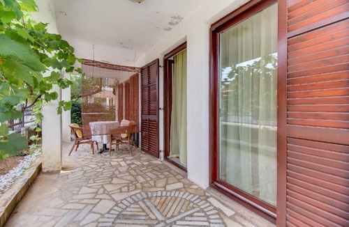 Cove Murtar Apartment | Pet-Friendly Retreat for Two