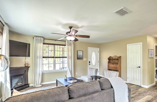 Circle D-KC Estates House | Pet-Friendly Retreat < 5 Mi to Bastrop Lake!