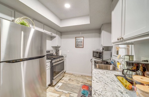 Tulsa House | Pet-Friendly Retreat w/Yard, 12 Mi to Dtwn Tulsa