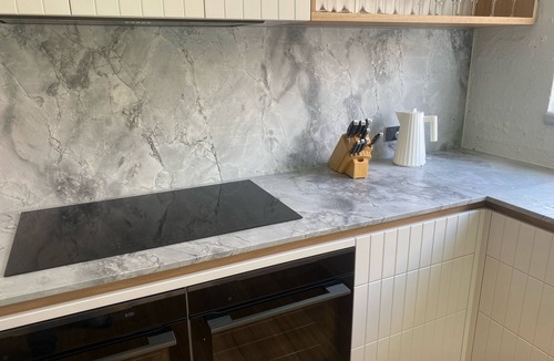 Barwon Heads House | Pet friendly Riverside Retreat