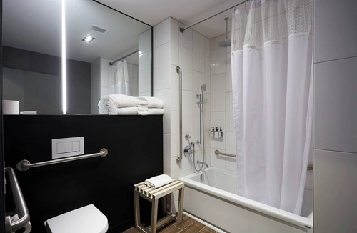 Brossard Hotel | Pet-Friendly Room w/Functional Design Near Oasis Surf & Kid-Friendly Fun