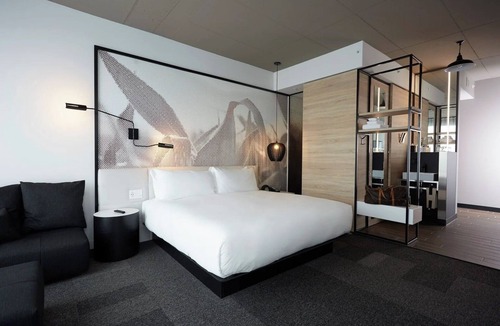 Brossard Hotel | Pet-Friendly Room w/Kitchenette + Close to Spas, Bars & Shopping in Brossard