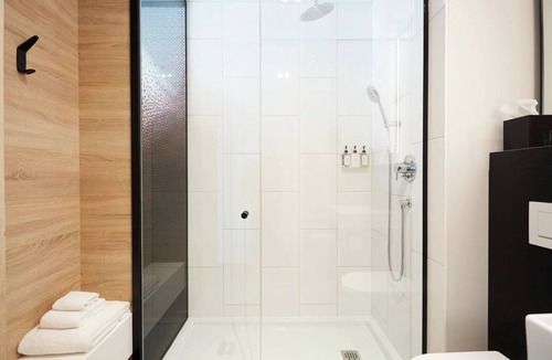 Brossard Hotel | Pet-Friendly Room w/Kitchenette + Close to Spas, Bars & Shopping in Brossard