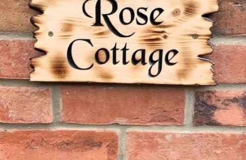 Ashbourne House | Pet Friendly Rose Cottage Ashbourne