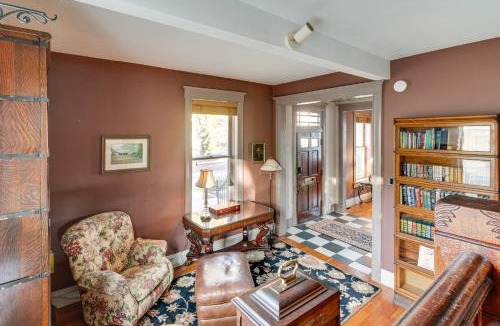 Virden House | Pet Friendly Route 66 Library Home!