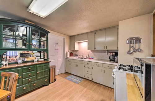 Ruidoso Cabin | Pet-Friendly Ruidoso Cabin w/Hot Tub & Fire Pit