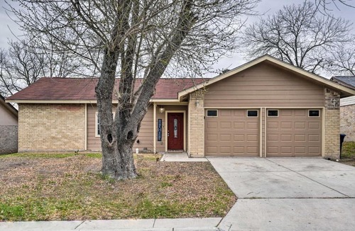 Heritage House | Pet-Friendly San Antonio Home w/Yard & Patio!